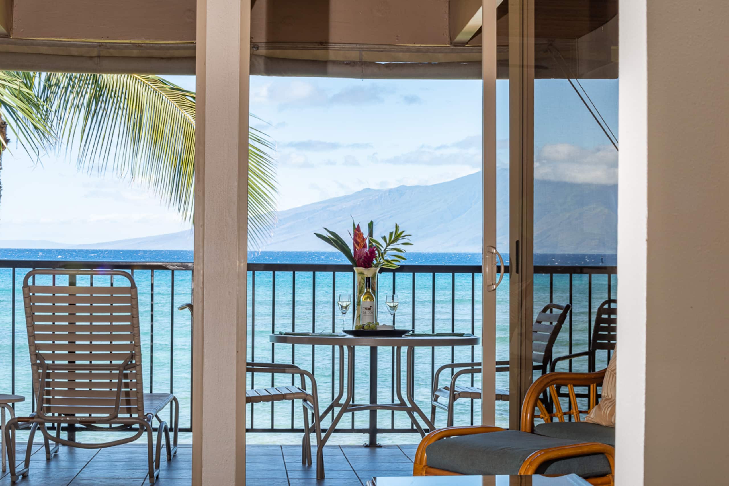 Condo in Lahaina · ★4.89 · 2 bedrooms · 3 beds · 2 private baths - Image 12