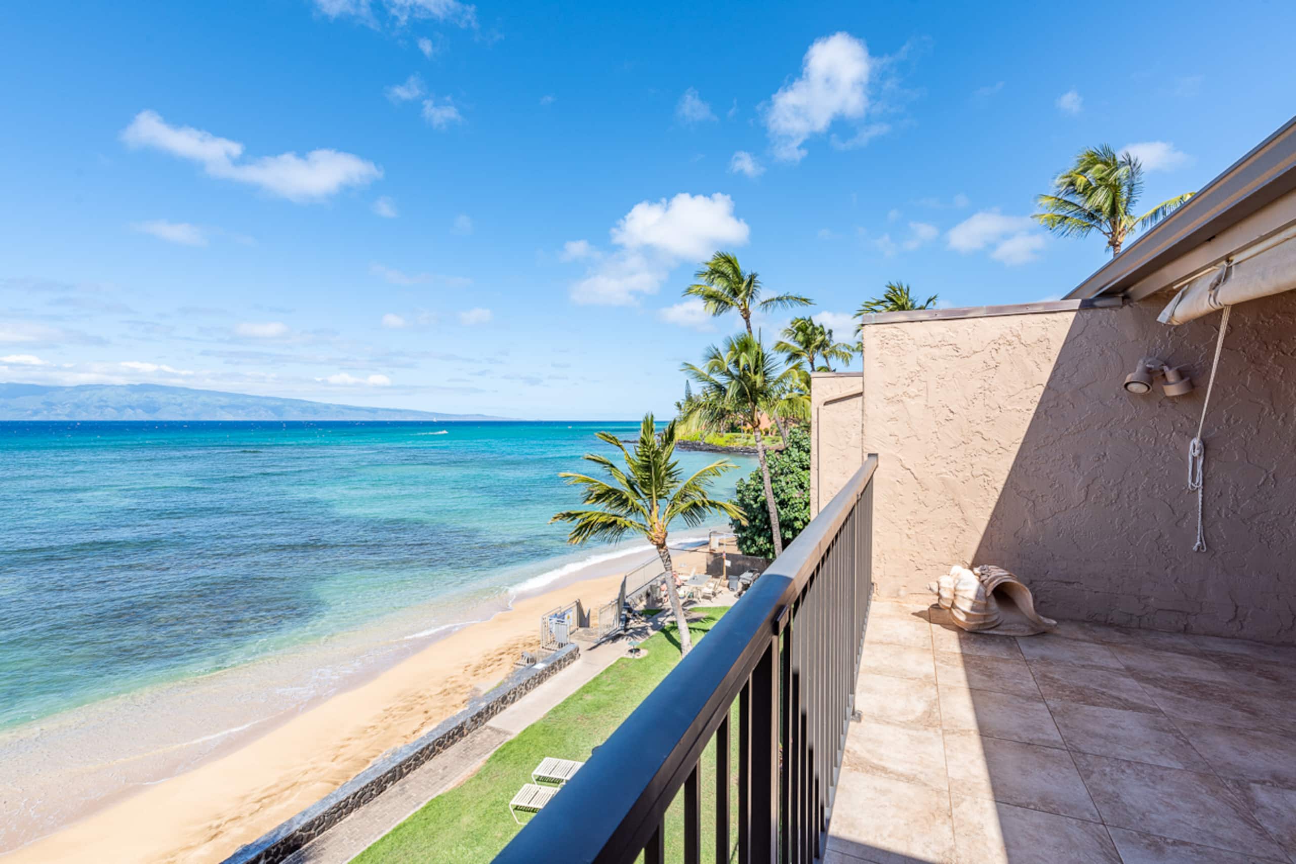 Condo in Lahaina · ★4.89 · 2 bedrooms · 3 beds · 2 private baths - Image 21