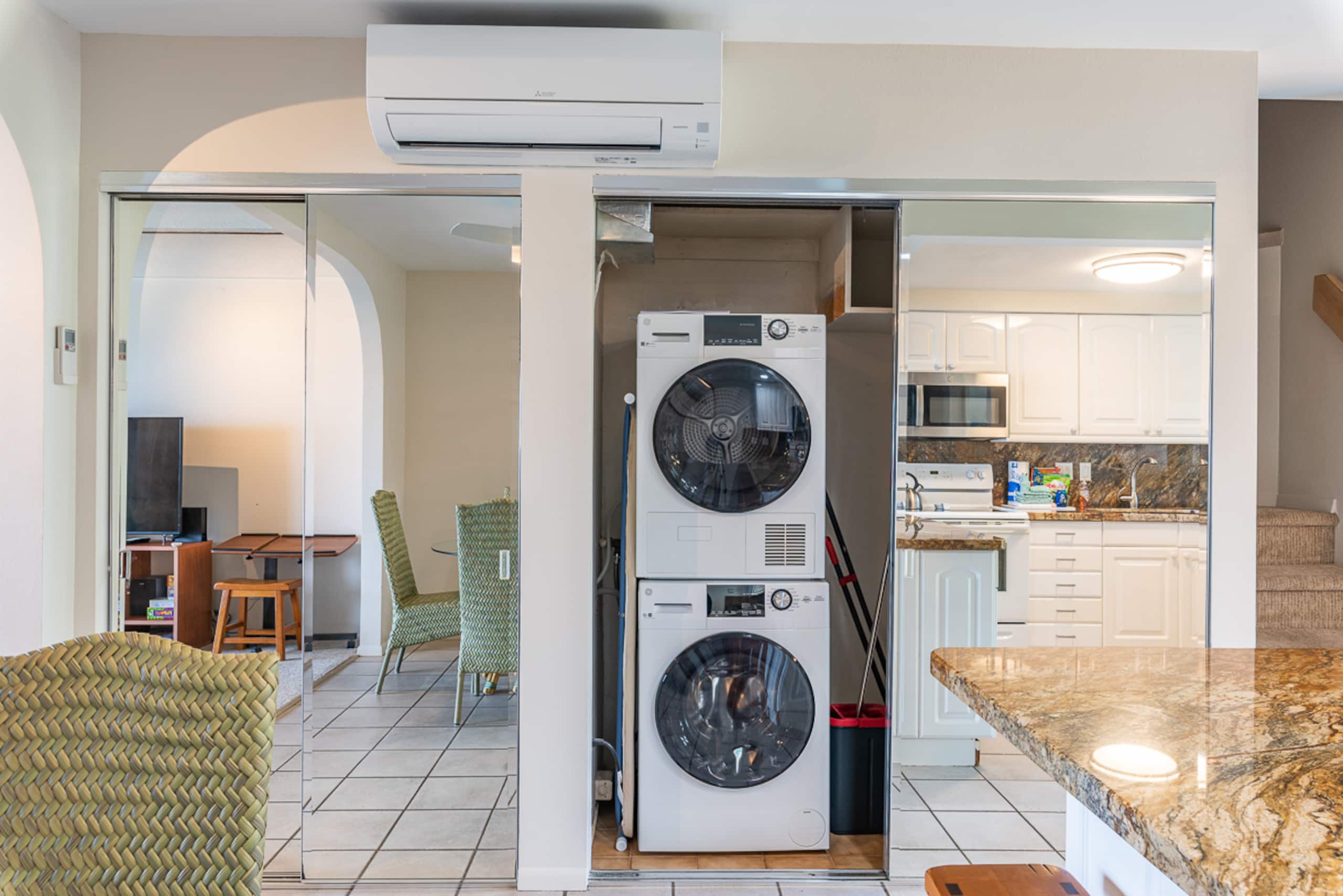 Condo in Lahaina · ★4.89 · 2 bedrooms · 3 beds · 2 private baths - Image 10