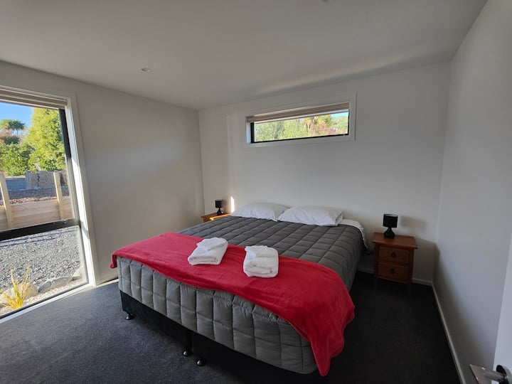 سوبر كينج، وحدة خلفية، يمكن تقسيمها إلى غرفتين فرديتين