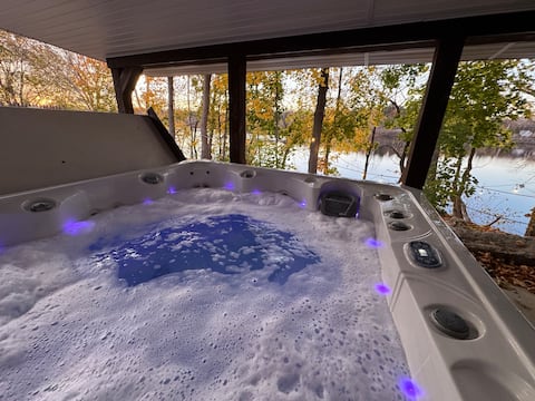 Riverside Getaway w/HotTub | 3BR