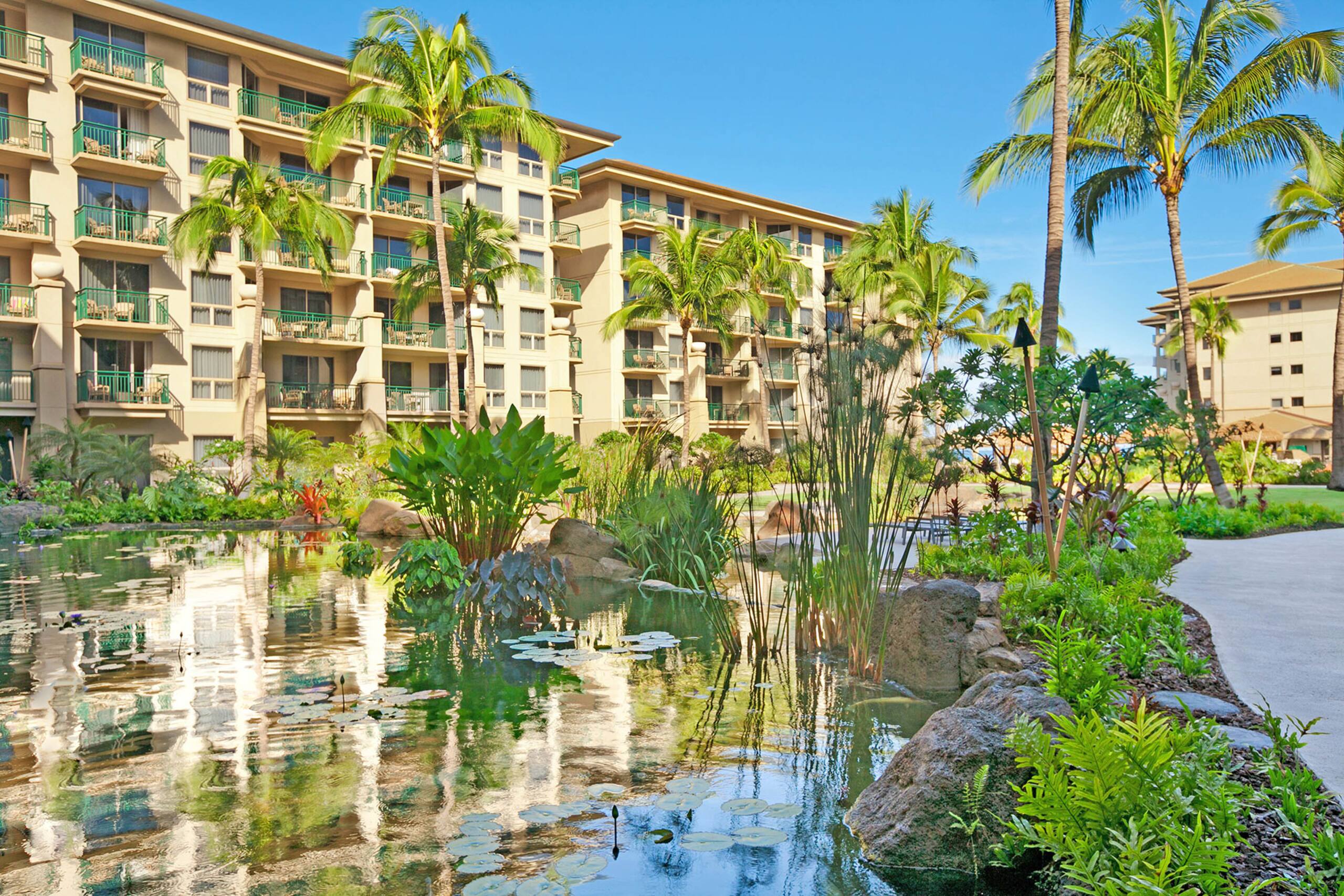 Condo in Lahaina · ★5.0 · 2 bedrooms · 4 beds · 2 private baths - Image 42