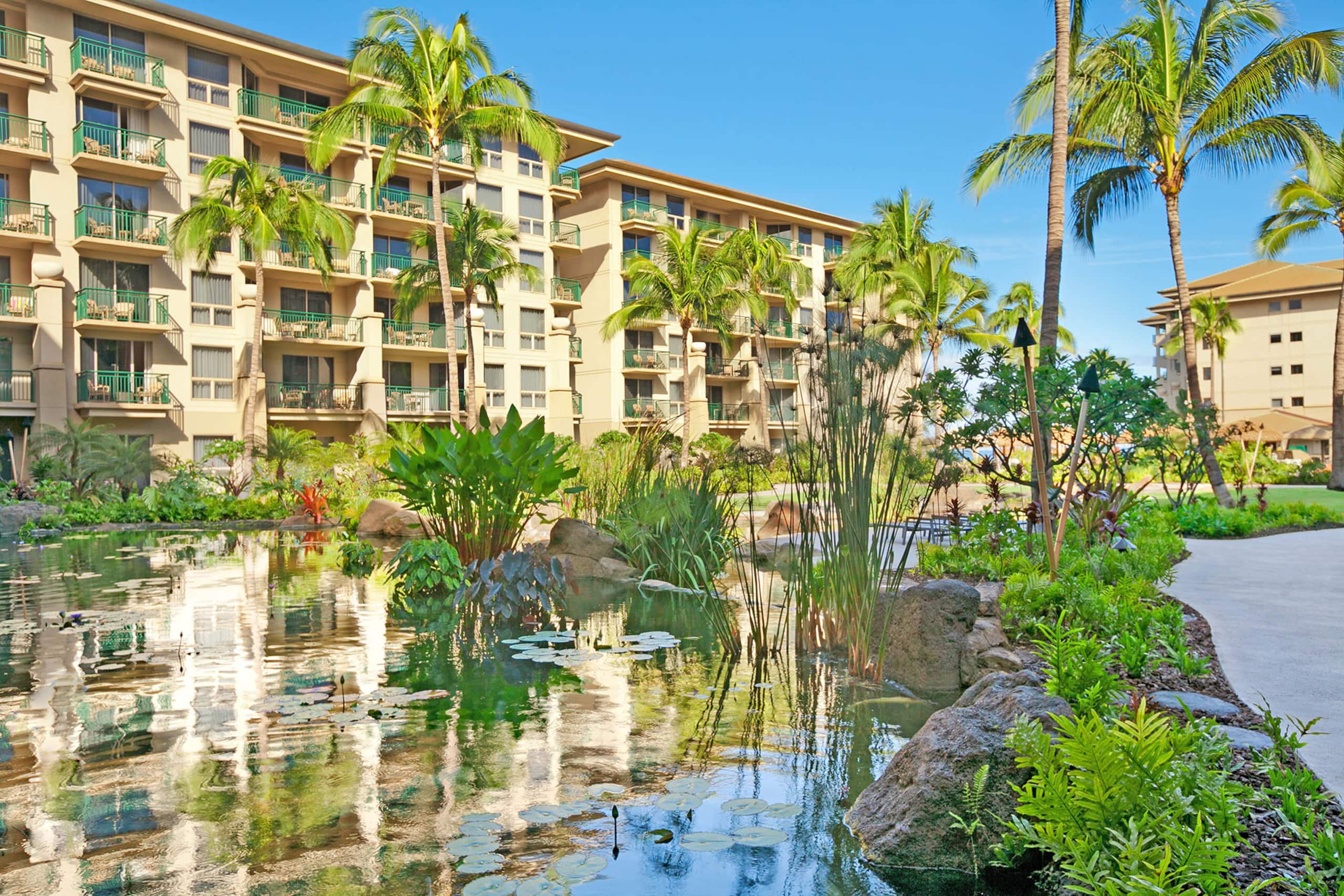 Condo in Lahaina · ★5.0 · 2 bedrooms · 4 beds · 2 private baths - Image 42