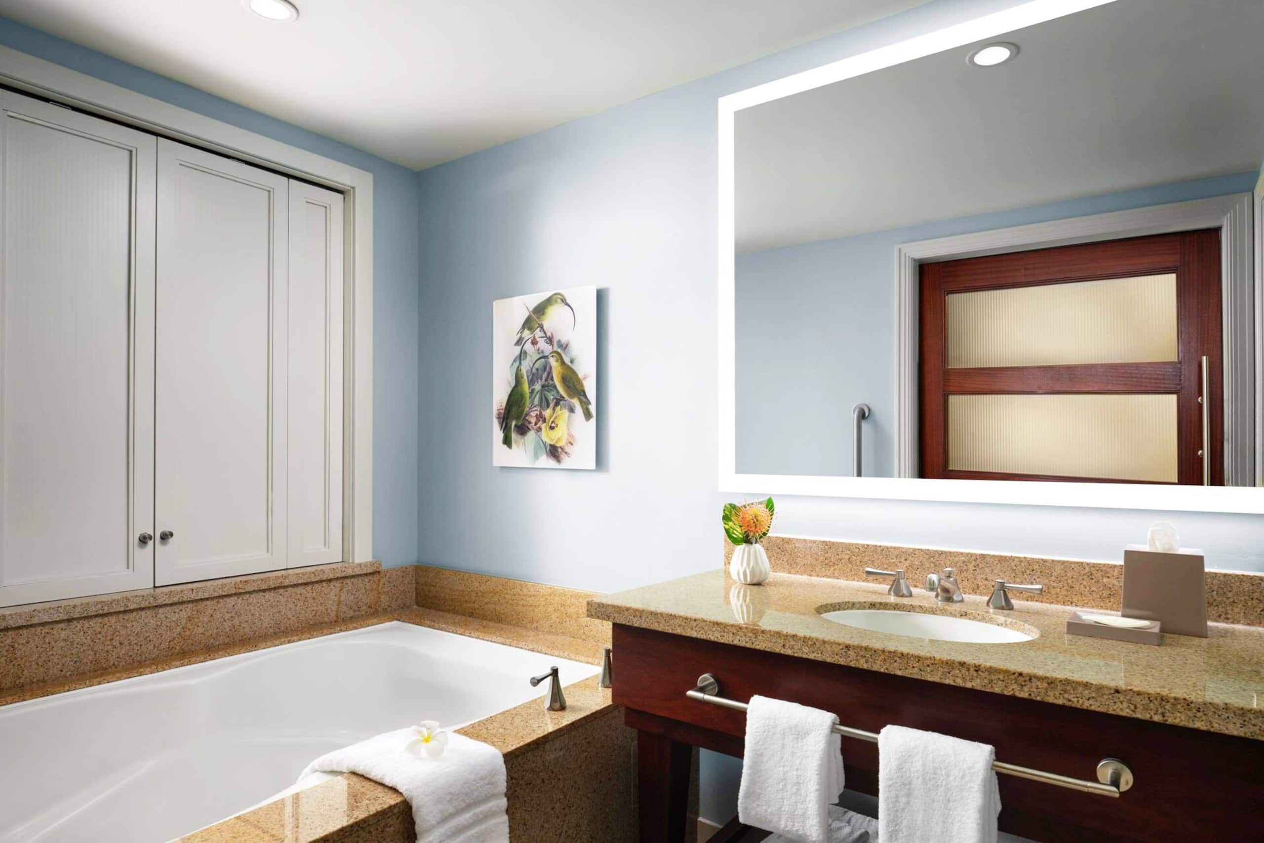 Condo in Lahaina · ★5.0 · 2 bedrooms · 4 beds · 2 private baths - Image 12