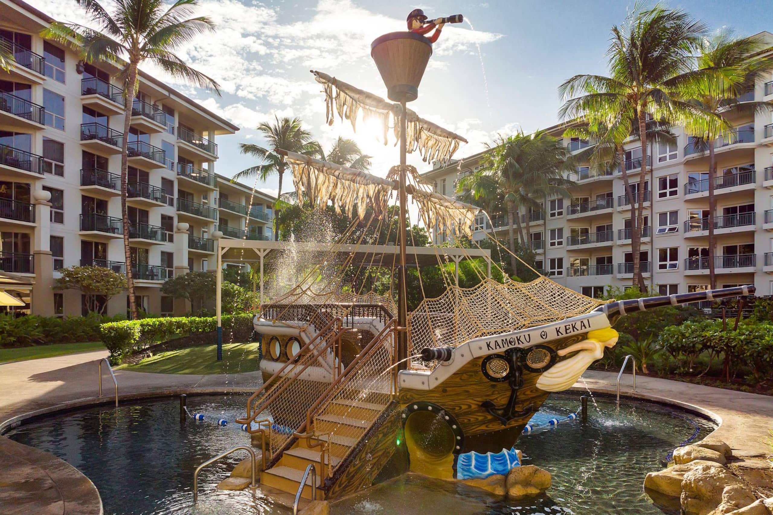 Condo in Lahaina · ★5.0 · 2 bedrooms · 4 beds · 2 private baths - Image 14