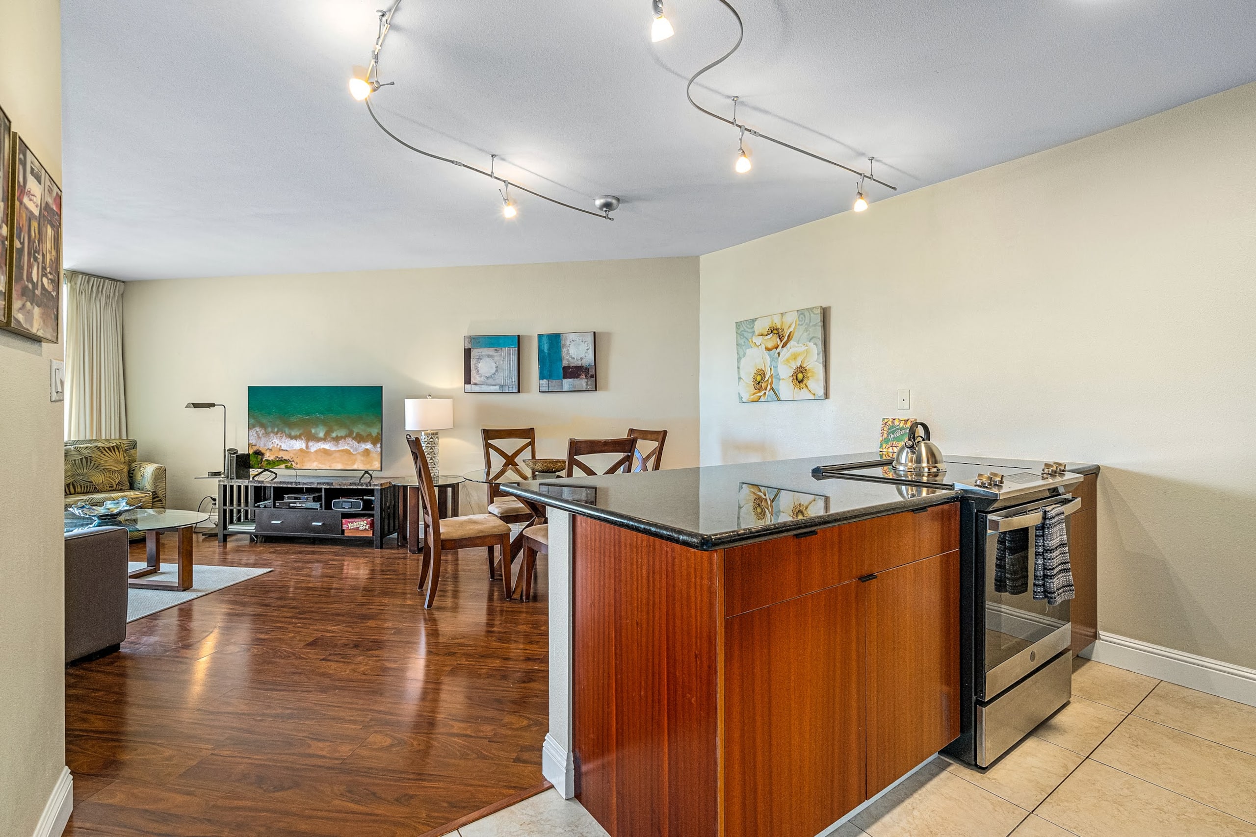 Condo in Kihei · ★4.75 · 1 bedroom · 2 beds · 1 shared bath - Image 15