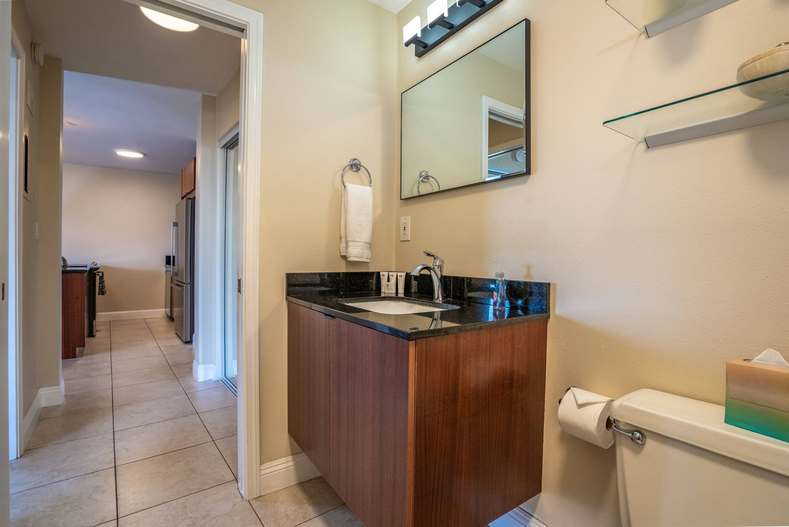 Condo in Kihei · ★4.75 · 1 bedroom · 2 beds · 1 shared bath - Image 26
