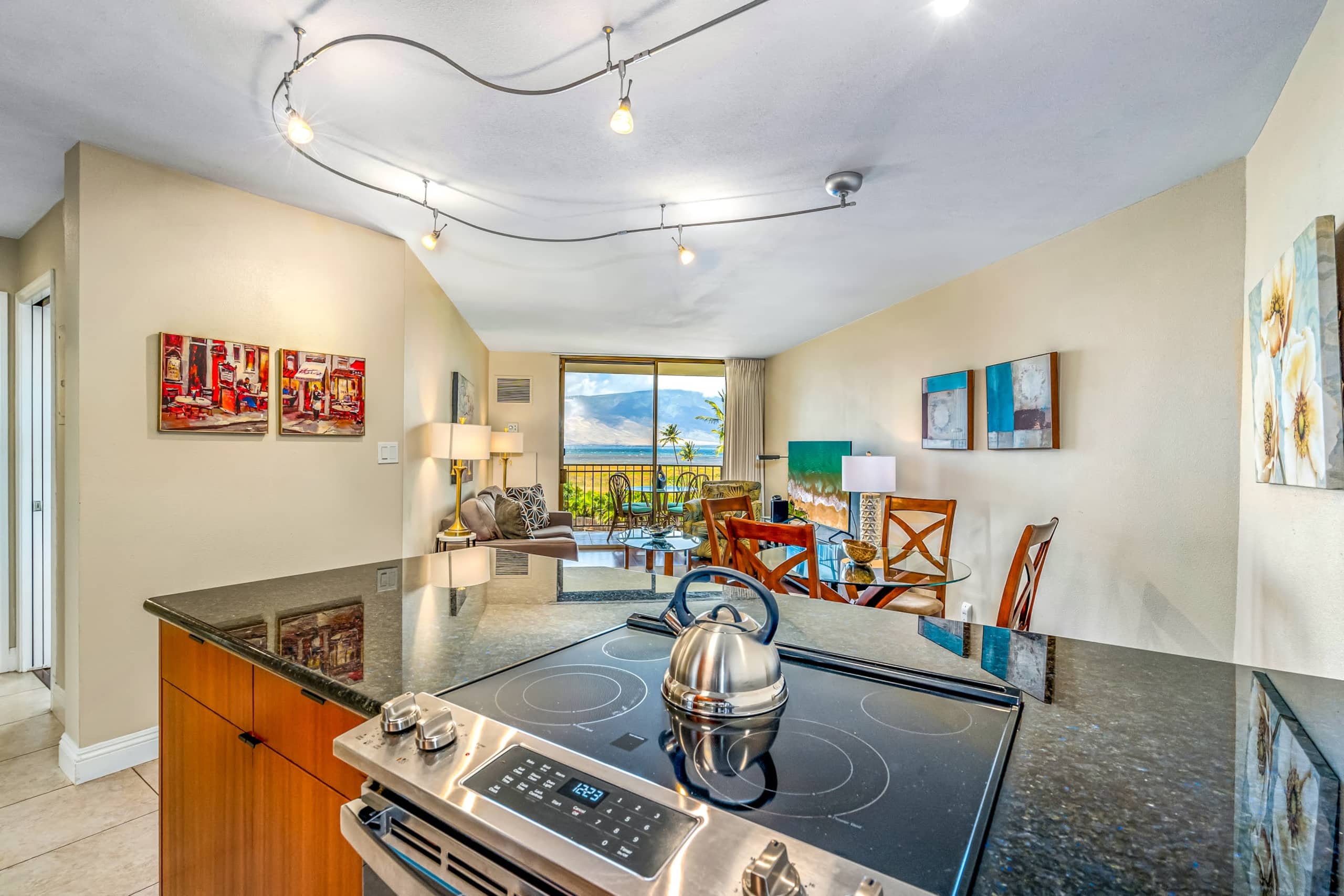 Condo in Kihei · ★4.75 · 1 bedroom · 2 beds · 1 shared bath - Image 14