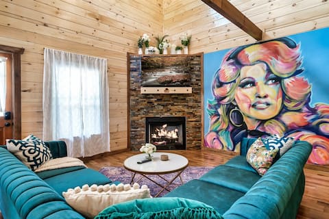 Popular Airbnb listing: Your Dream Vacation at Dolly’s Favorite Cabin! in Pittman Center