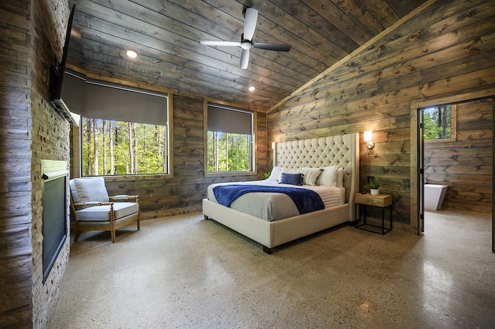 Suite principal #1 con cama tamaño king.