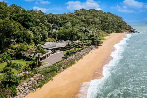 Trinity Palace Estate - Private Beach