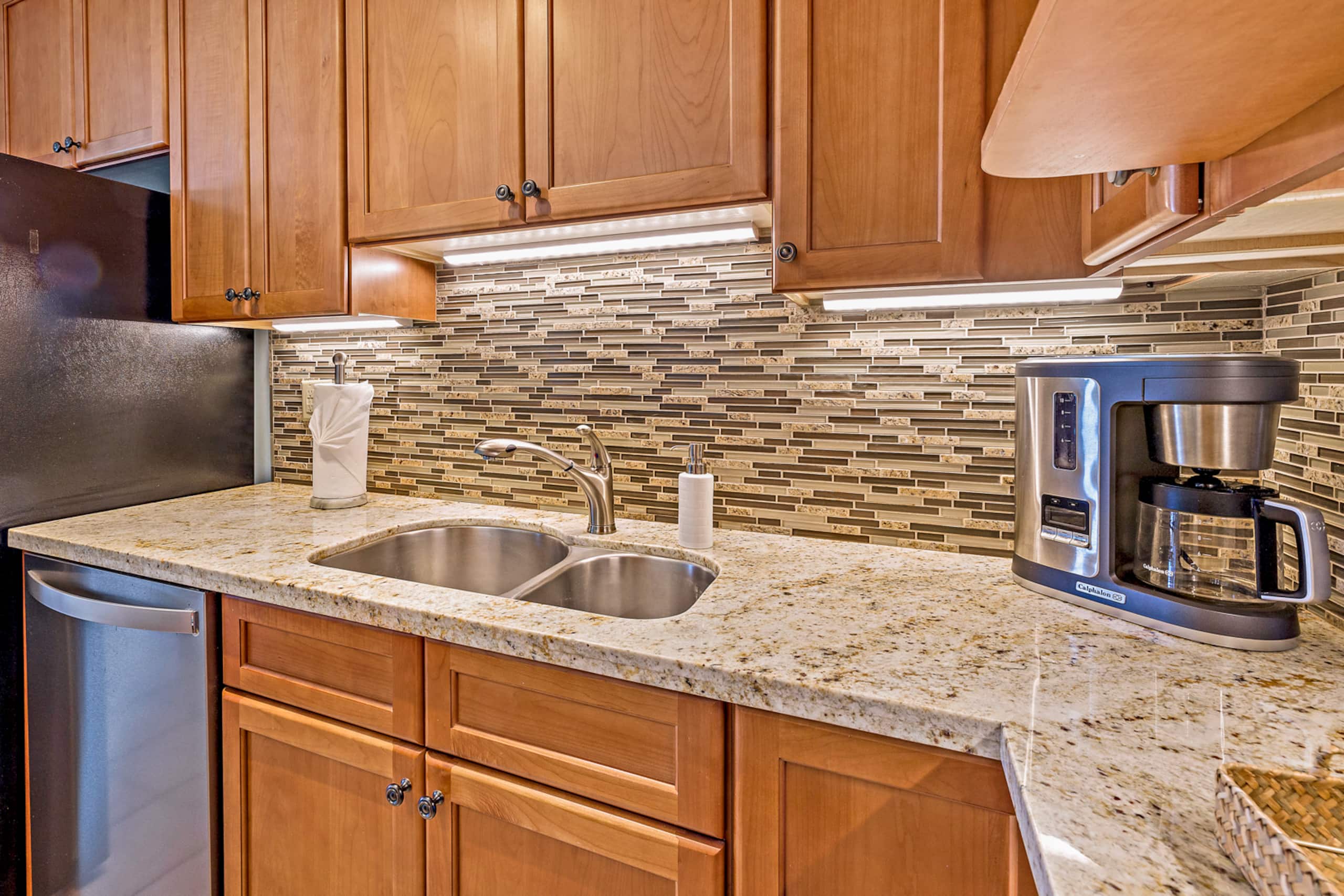 Home in Kihei · ★4.58 · 1 bedroom · 2 beds · 1 private bath - Image 10