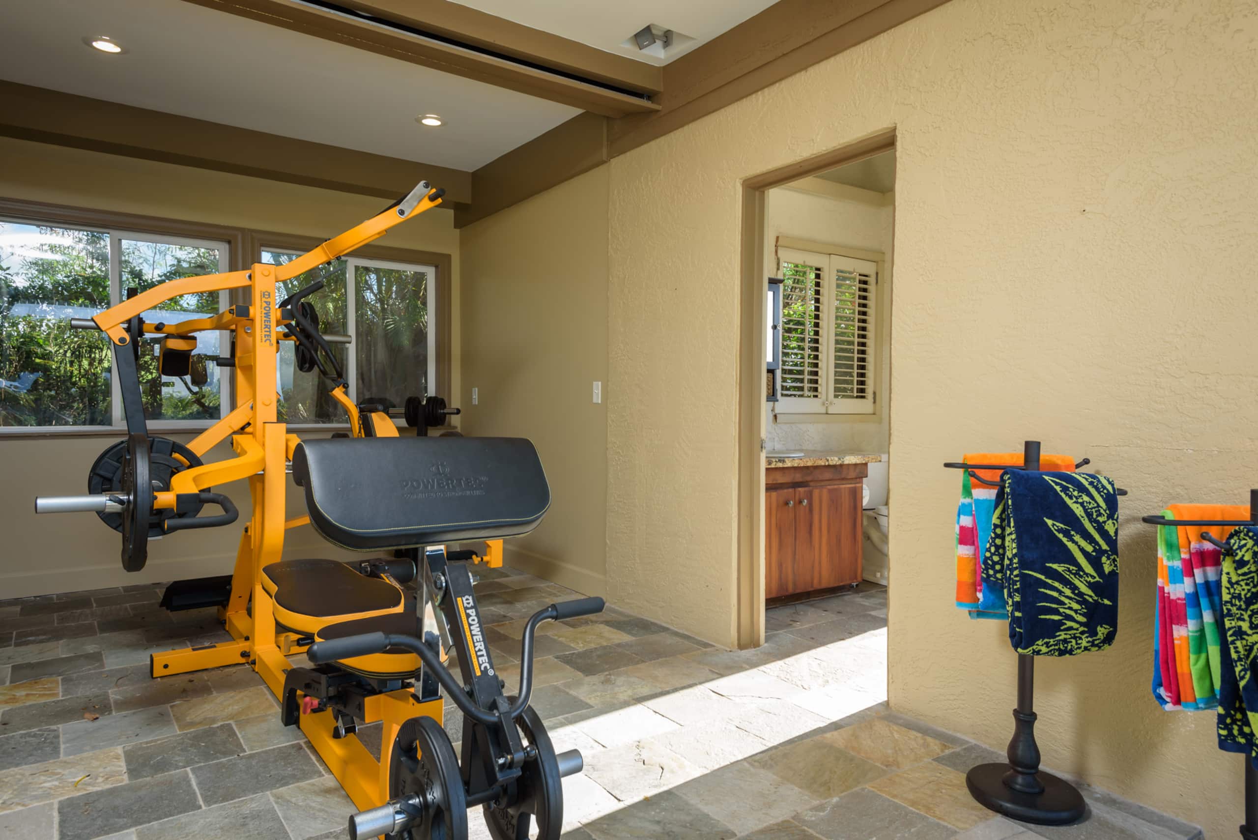 Home in Lahaina · ★4.85 · 5 bedrooms · 5 beds · 5.5 baths - Image 30