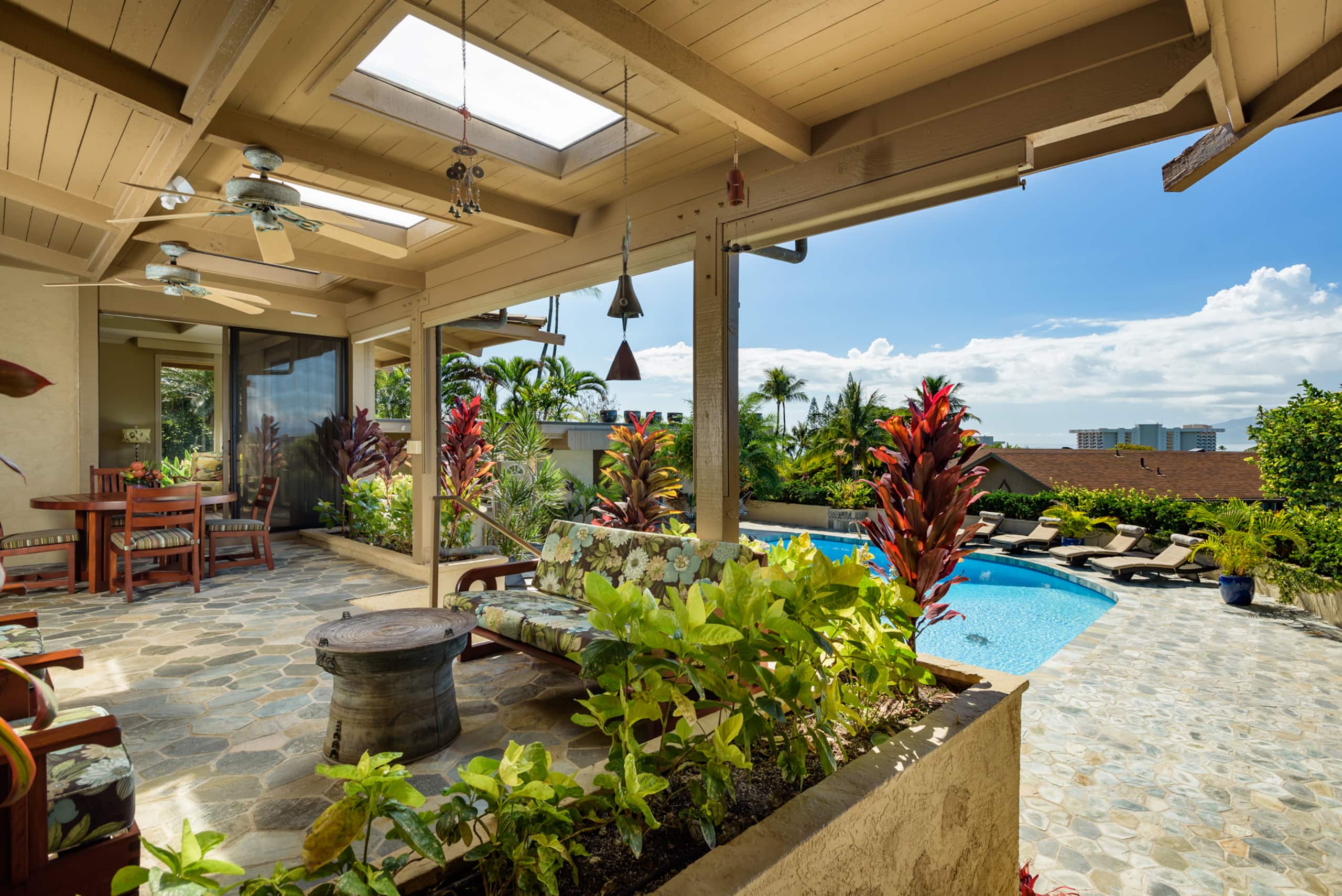 Home in Lahaina · ★4.85 · 5 bedrooms · 5 beds · 5.5 baths - Image 44