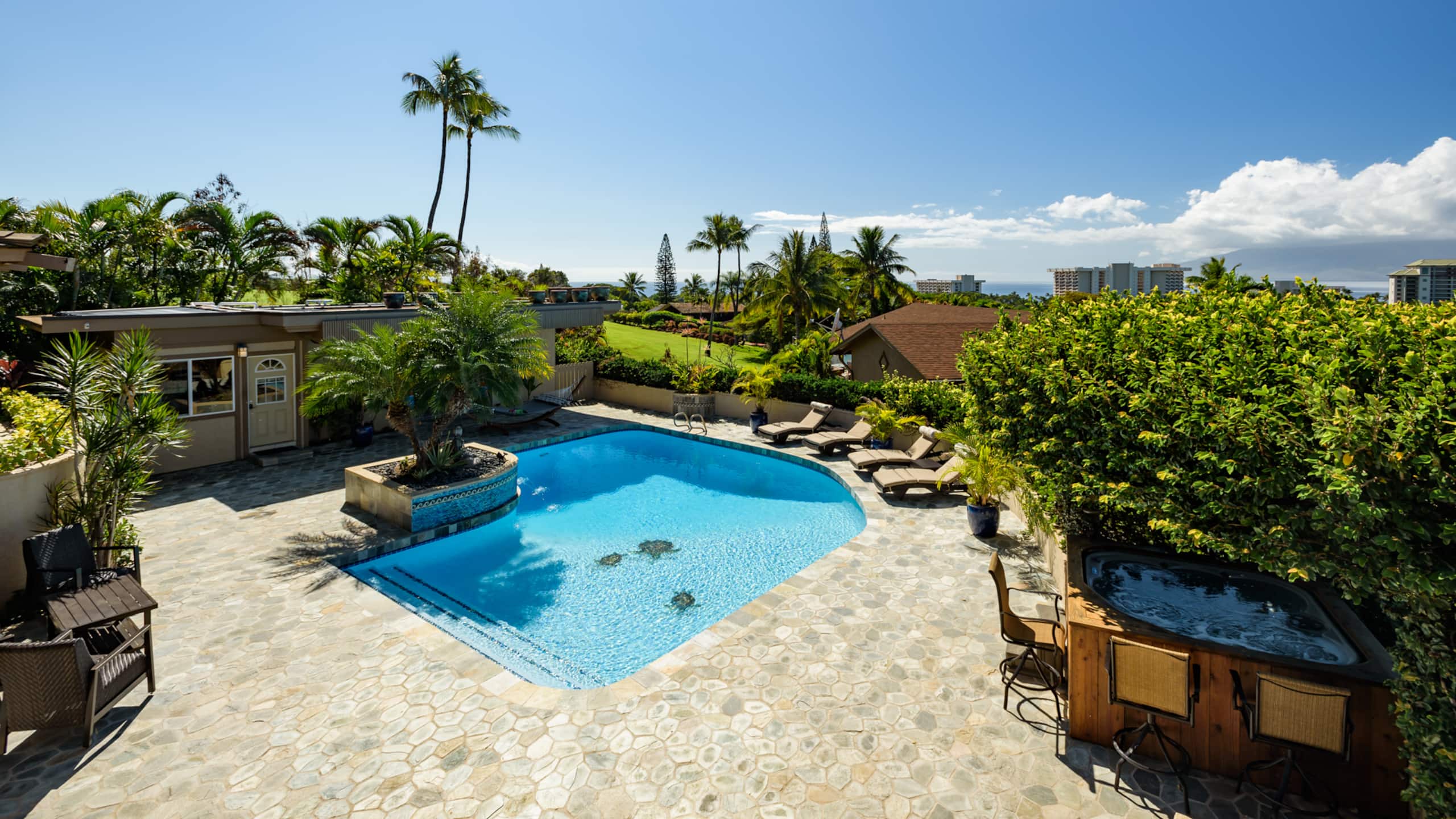 Home in Lahaina · ★4.85 · 5 bedrooms · 5 beds · 5.5 baths - Image 38