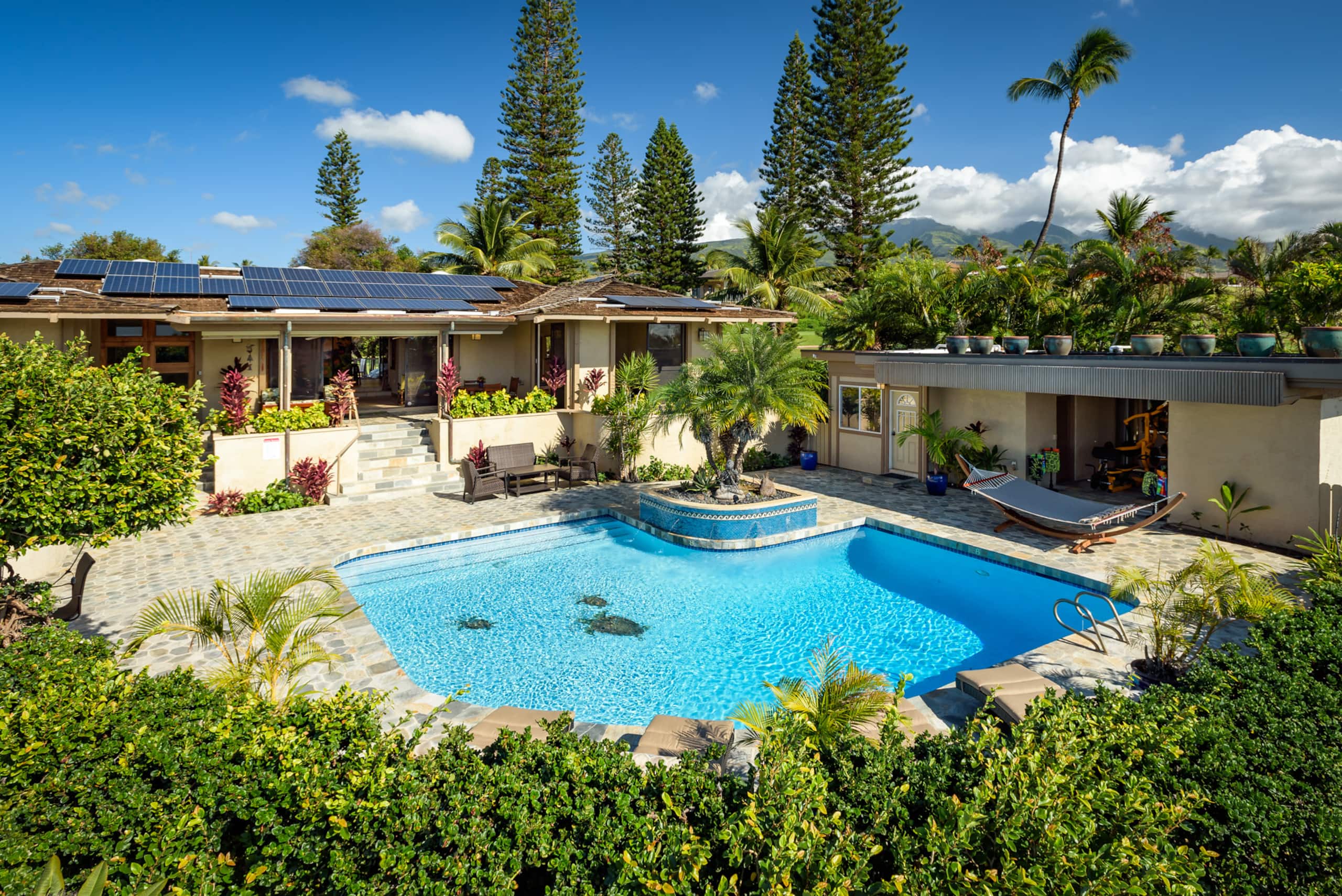 Home in Lahaina · ★4.85 · 5 bedrooms · 5 beds · 5.5 baths - Image 37