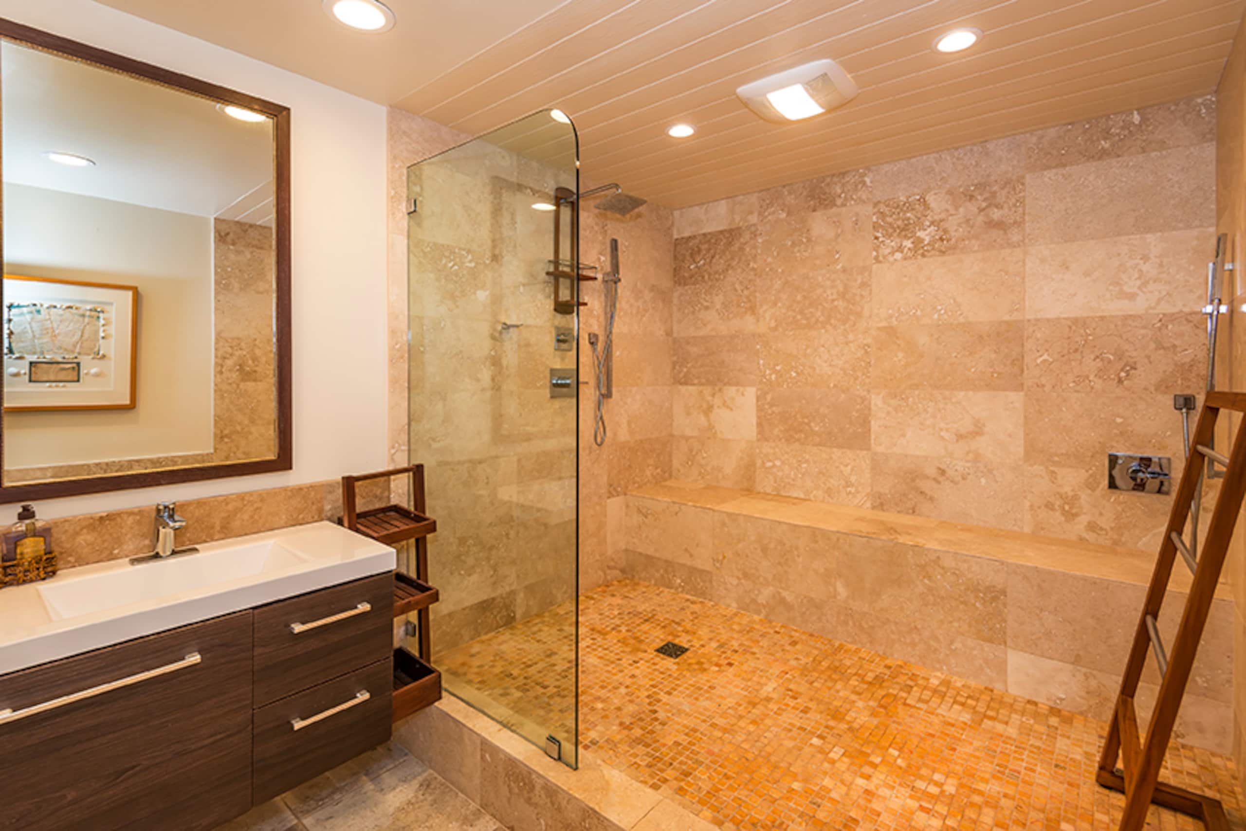 Home in Lahaina · ★4.85 · 5 bedrooms · 5 beds · 5.5 baths - Image 25