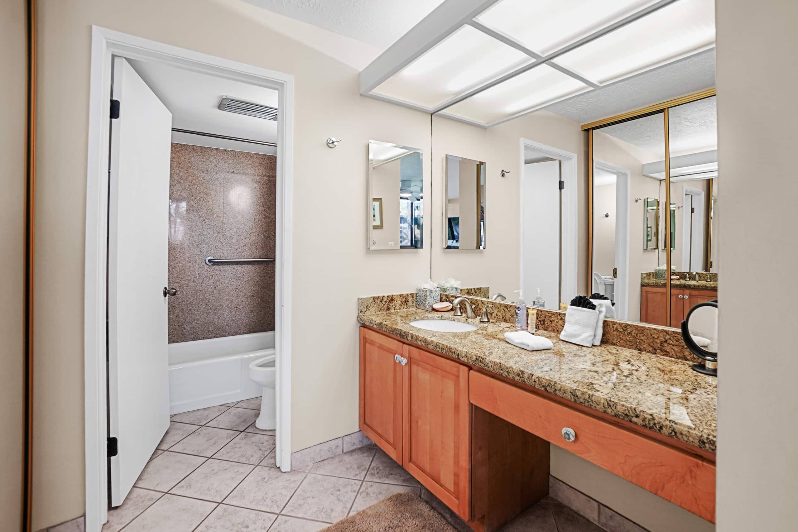 Home in Lahaina · ★4.71 · 2 bedrooms · 3 beds · 2 private baths - Image 22