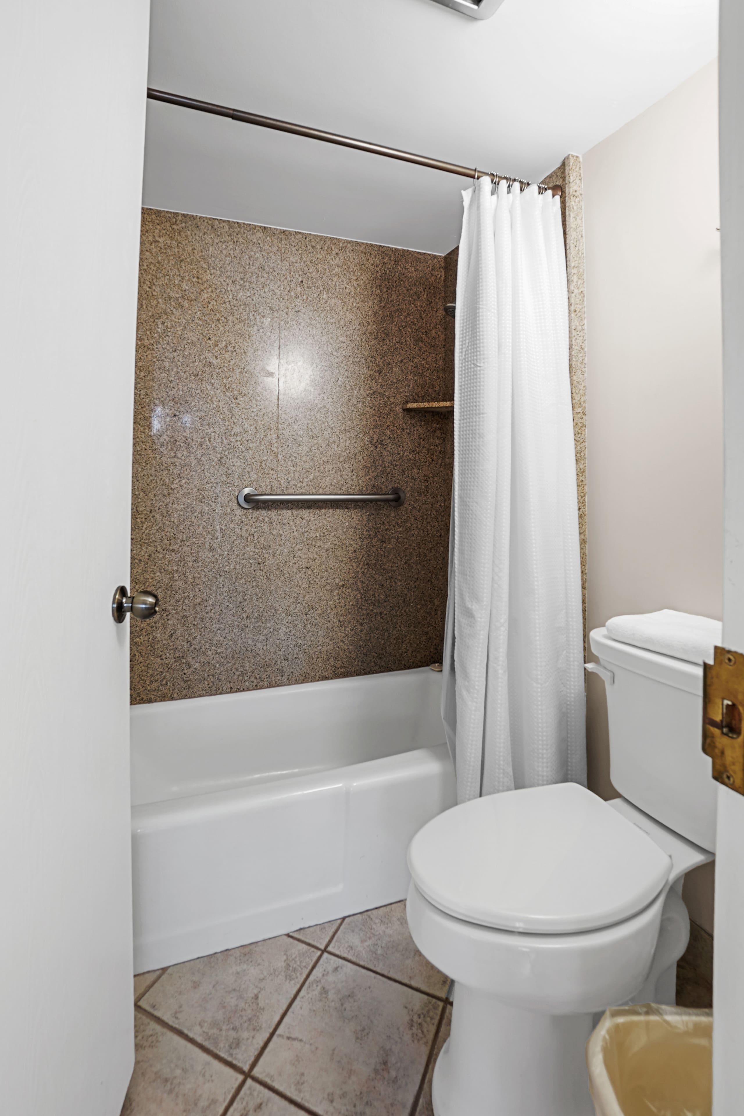 Home in Lahaina · ★4.71 · 2 bedrooms · 3 beds · 2 private baths - Image 23