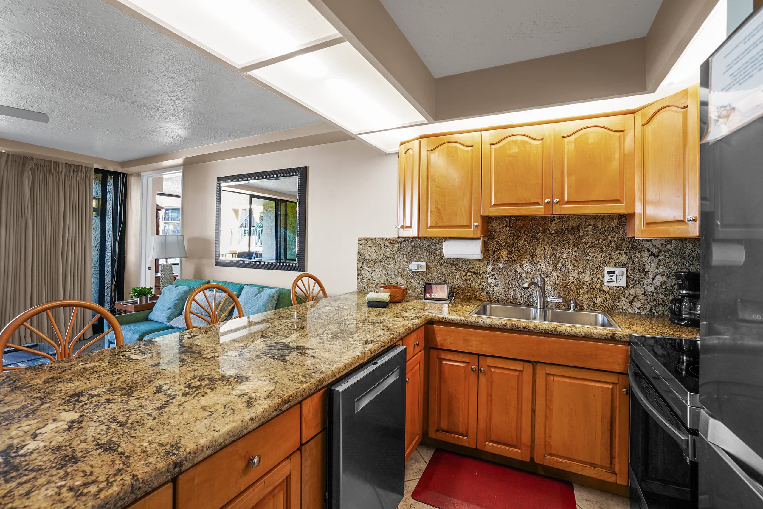 Home in Lahaina · ★4.71 · 2 bedrooms · 3 beds · 2 private baths - Image 8