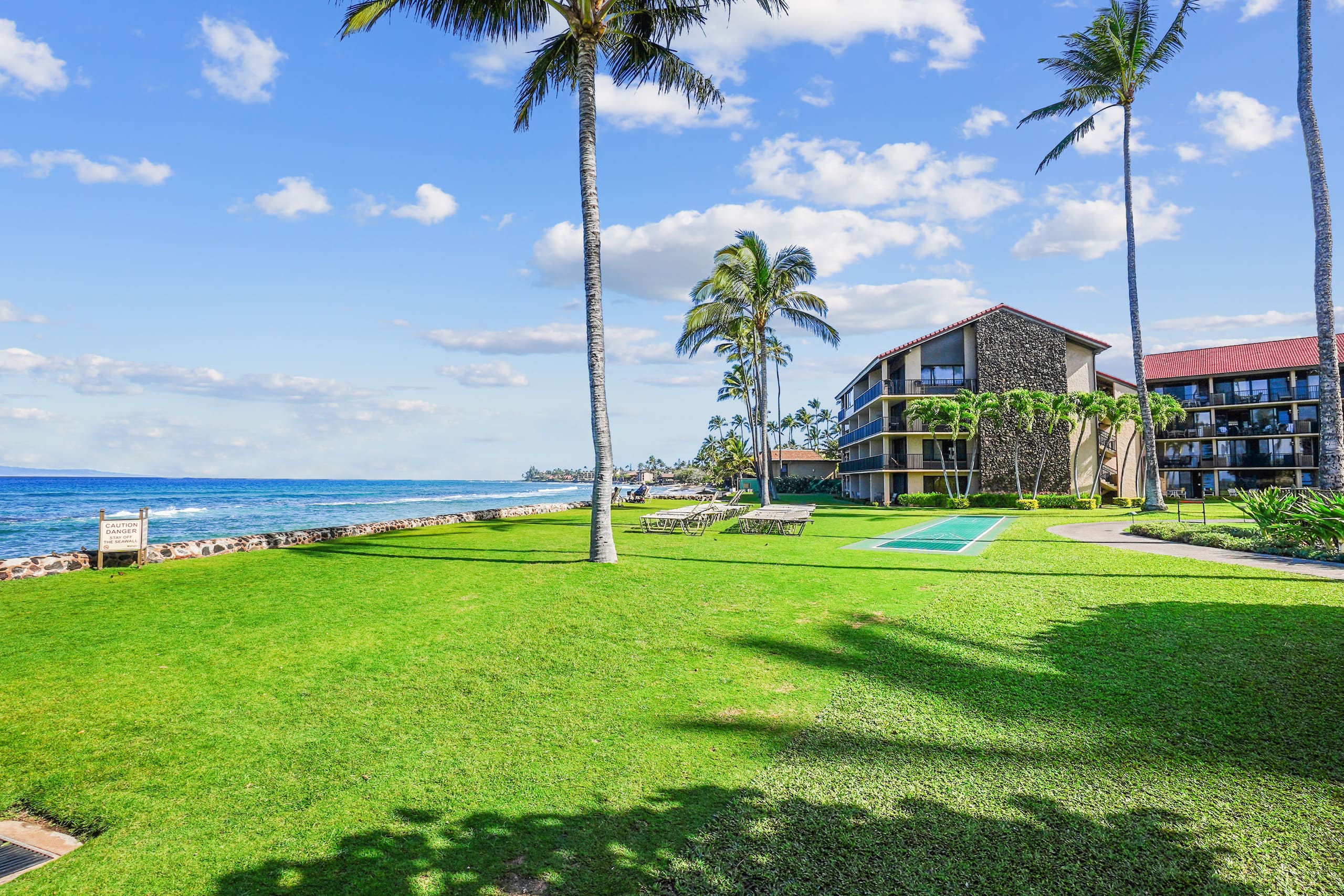 Home in Lahaina · ★4.71 · 2 bedrooms · 3 beds · 2 private baths - Image 30