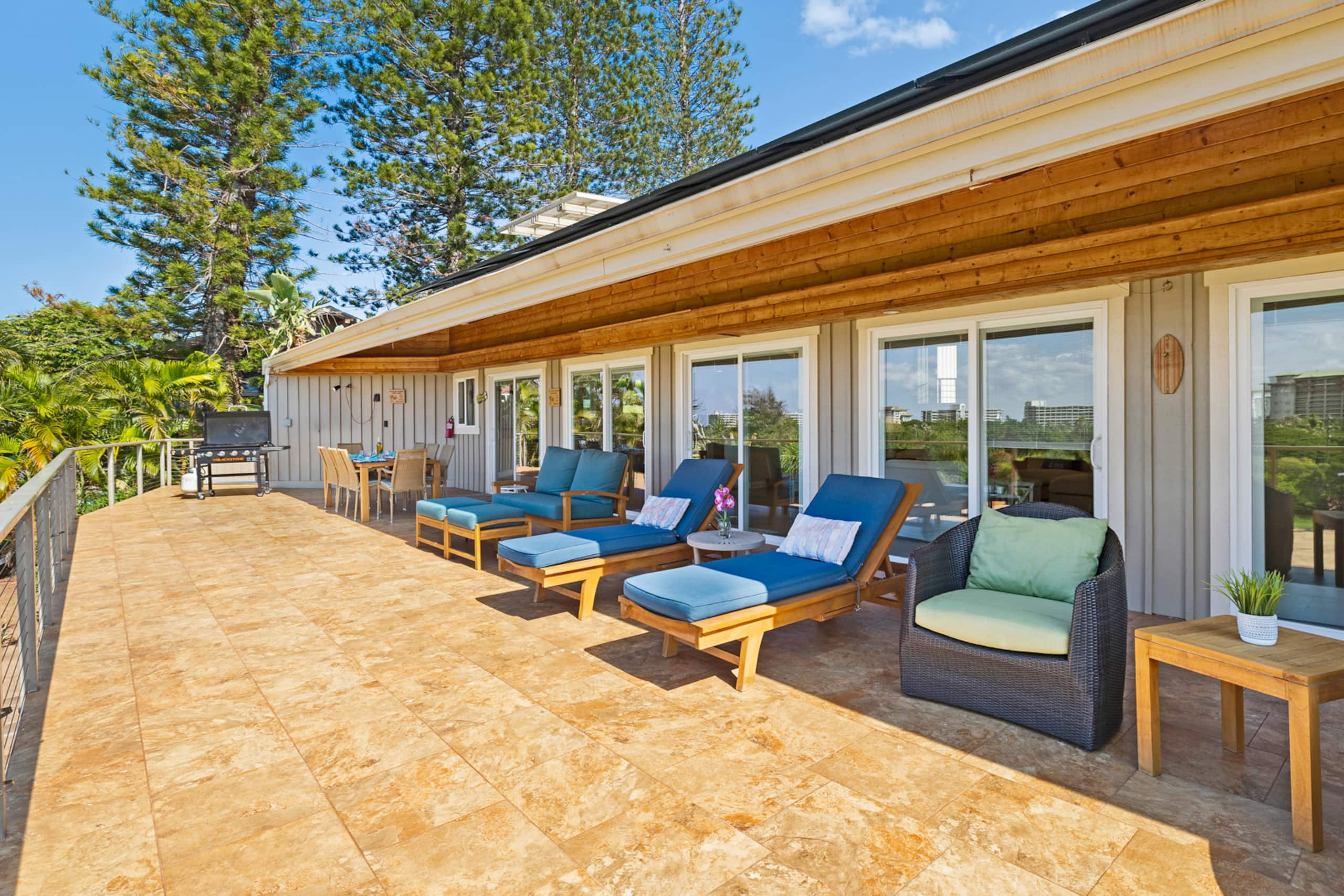 Home in Lahaina · ★4.83 · 6 bedrooms · 9 beds · 3 baths - Image 46