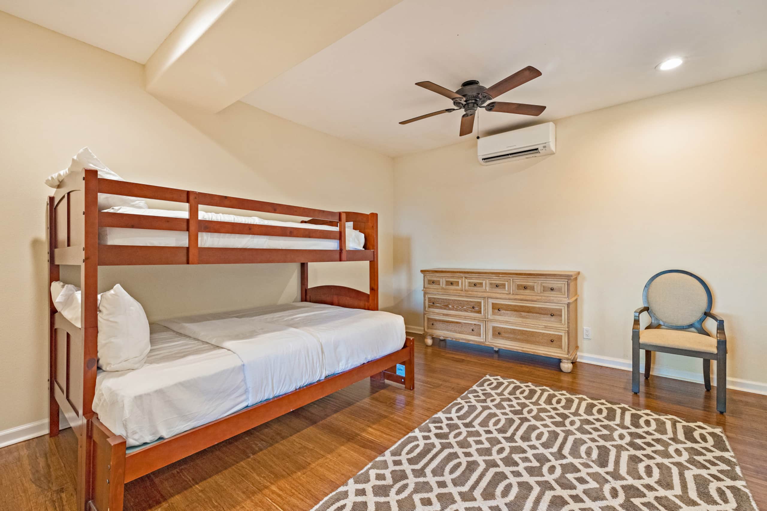 Home in Lahaina · ★4.83 · 6 bedrooms · 9 beds · 3 baths - Image 30
