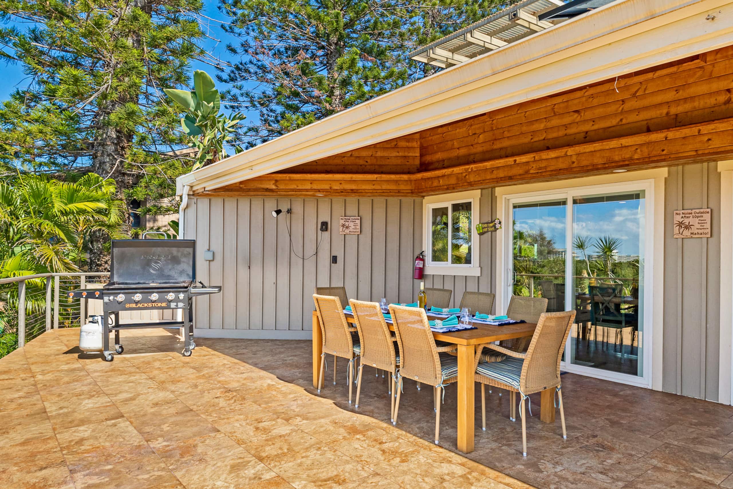 Home in Lahaina · ★4.83 · 6 bedrooms · 9 beds · 3 baths - Image 42
