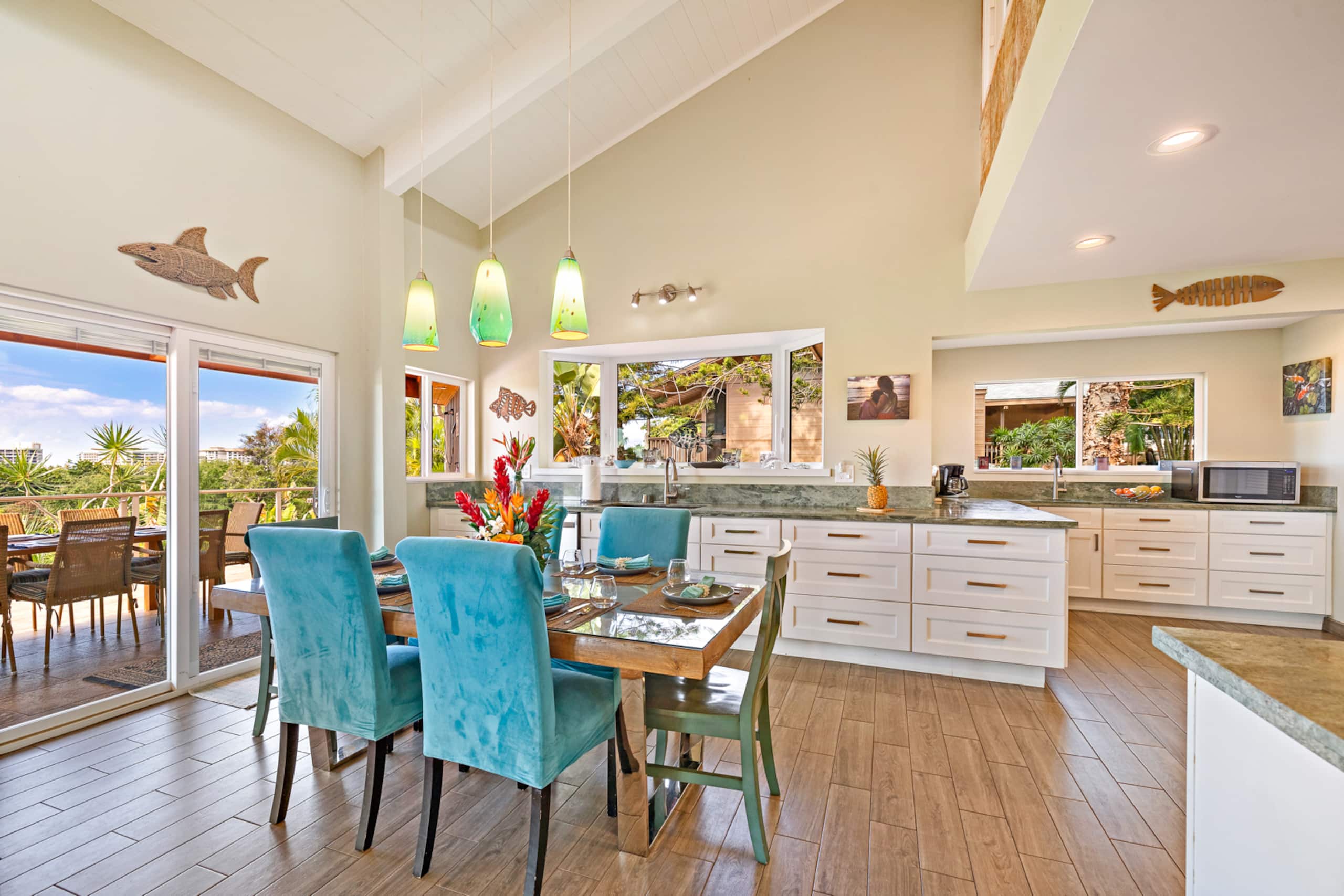 Home in Lahaina · ★4.83 · 6 bedrooms · 9 beds · 3 baths - Image 12