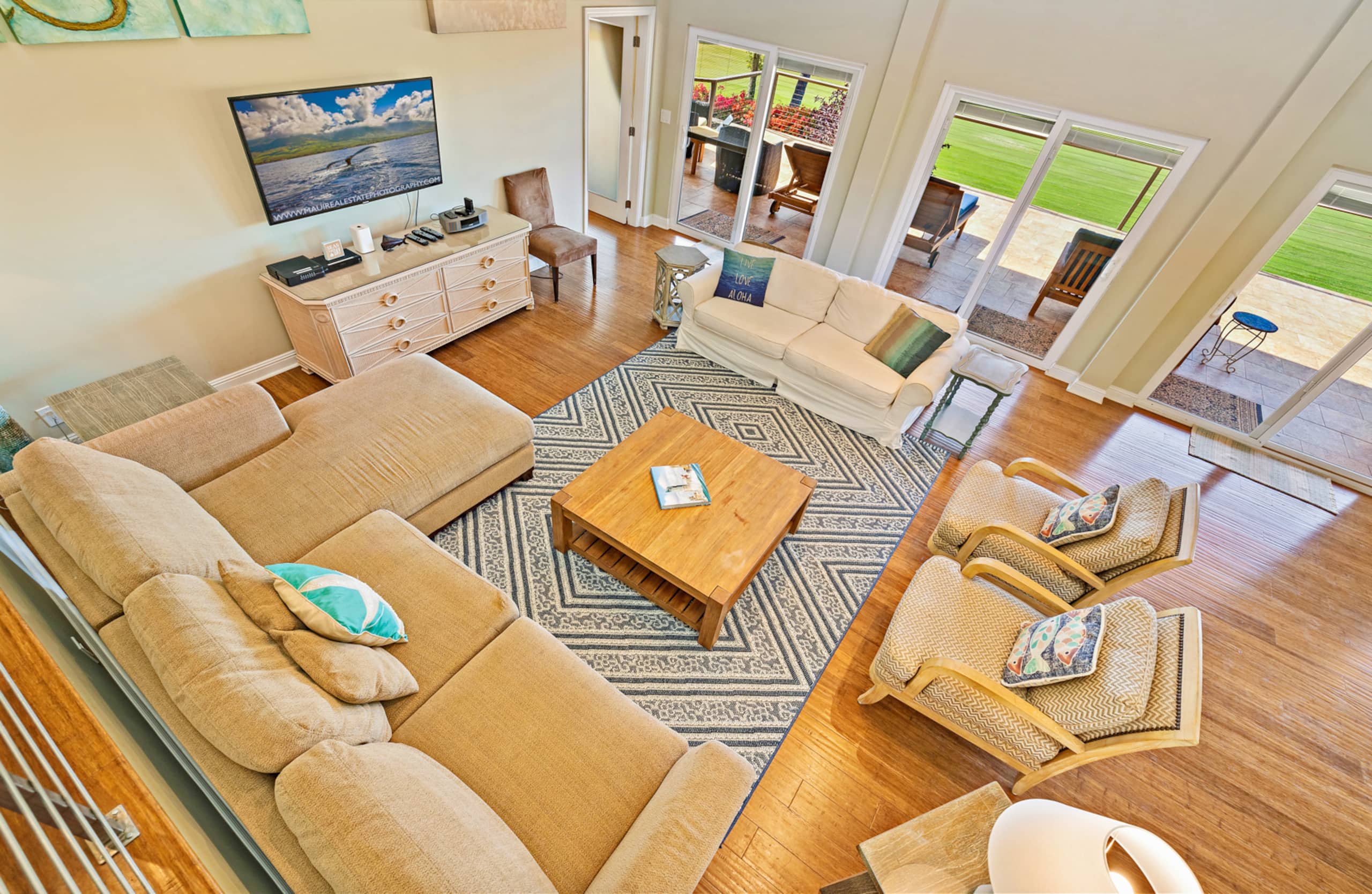 Home in Lahaina · ★4.83 · 6 bedrooms · 9 beds · 3 baths - Image 3