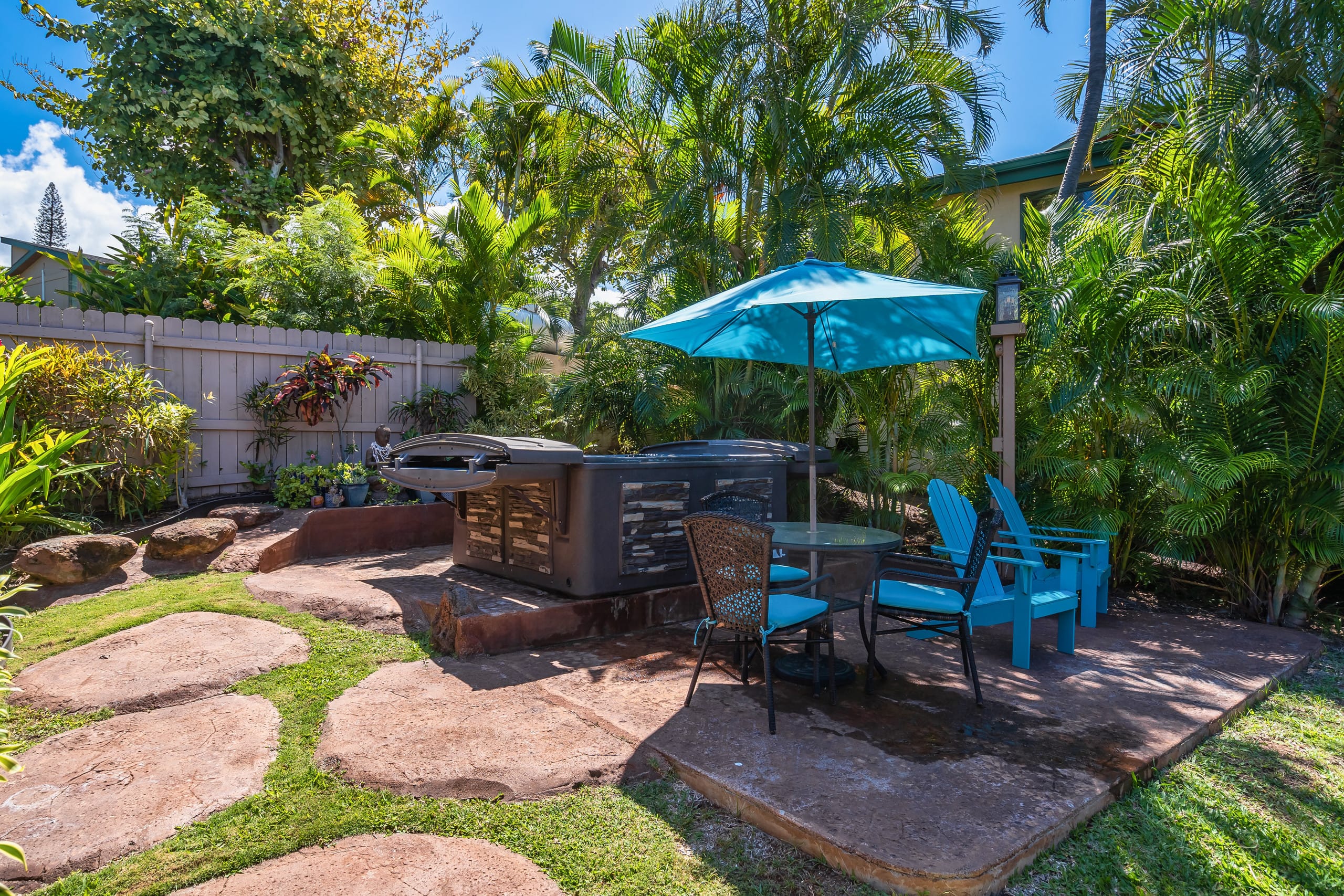 Home in Lahaina · ★4.86 · 3 bedrooms · 4 beds · 2 baths - Image 71