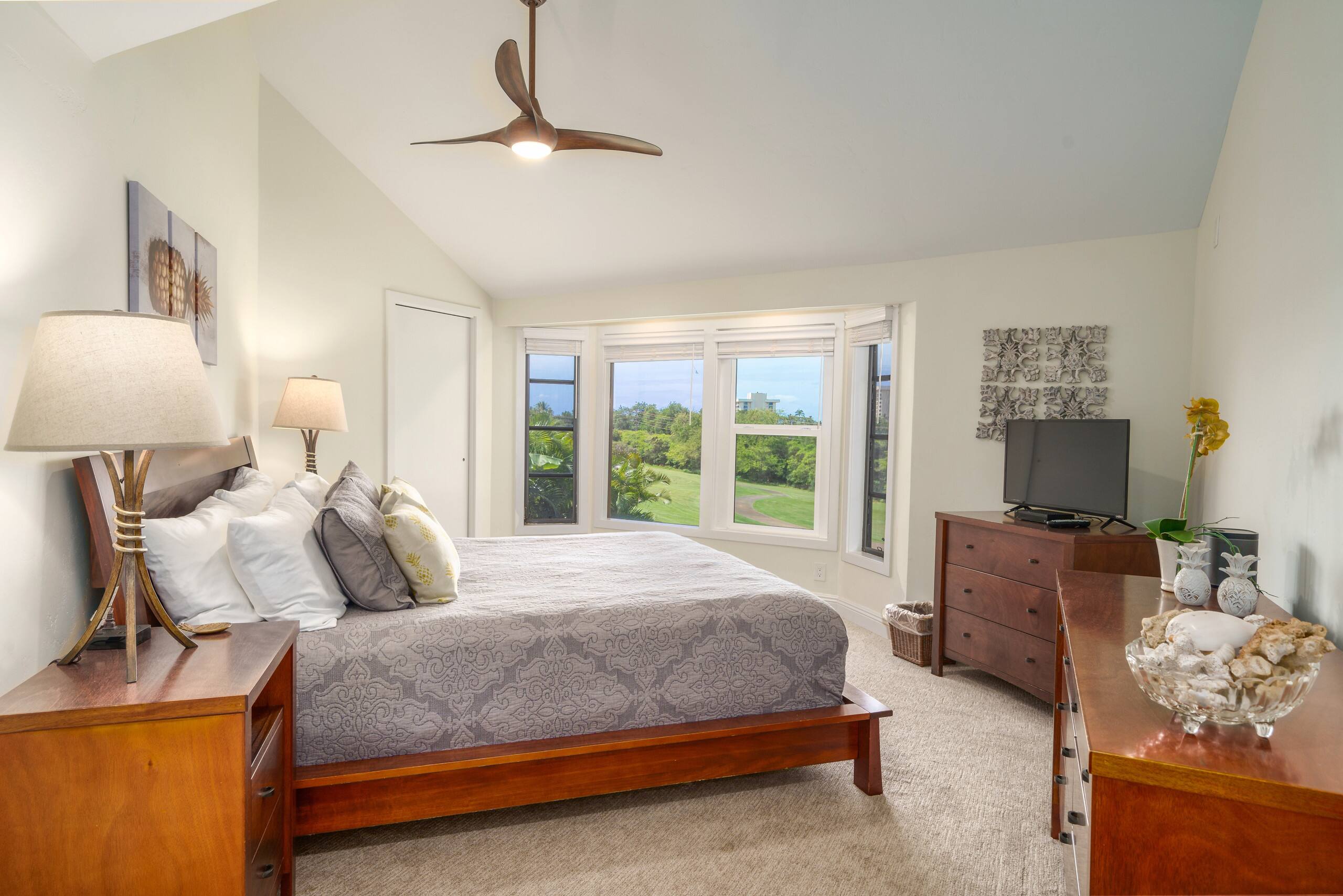 Home in Lahaina · ★4.86 · 3 bedrooms · 4 beds · 2 baths - Image 26