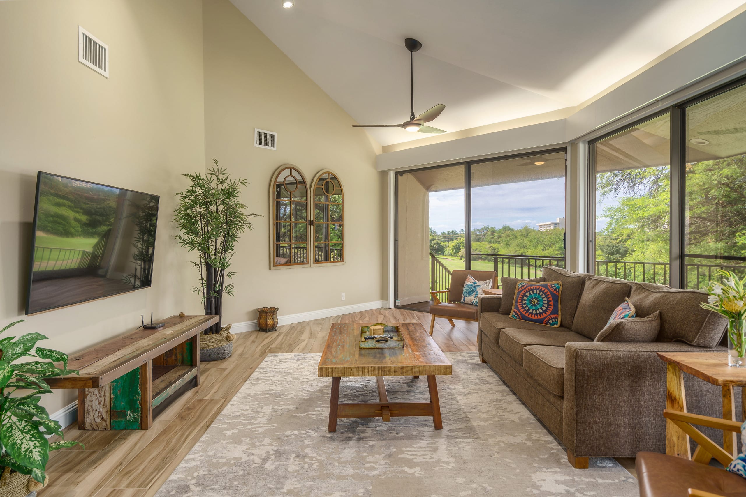 Home in Lahaina · ★4.86 · 3 bedrooms · 4 beds · 2 baths - Image 2