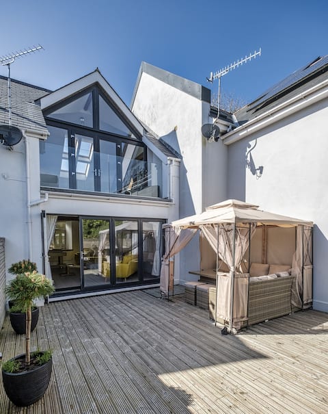 Elegant town house in heart of Saundersfoot