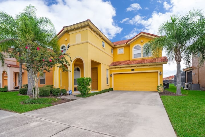 Luxury 6 Bed Villa With Lake View Close To Disney - Kissimmee