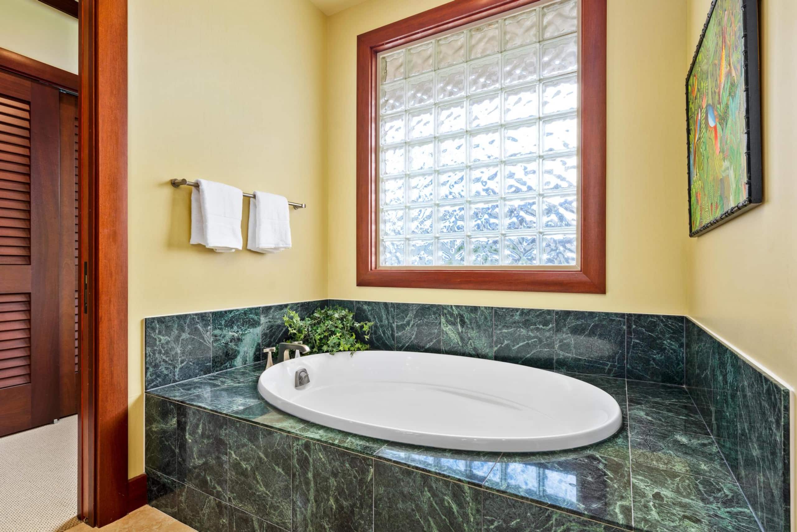 Condo in Waimea · ★4.88 · 3 bedrooms · 4 beds · 3 baths - Image 26