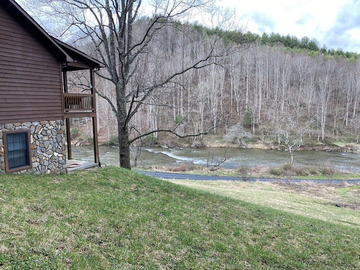 Laurel Winds Laurel Springs, NC Houses for Rent in Laurel Springs