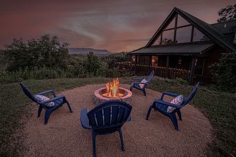 Top Airbnb: Poppy's Place Douglas Lake Hot Tub Smoky Mtn Views in Morristown