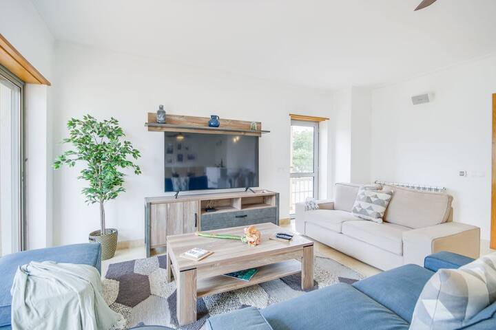 Admiral House Estoril by Portugal Portfolio gallery image 5