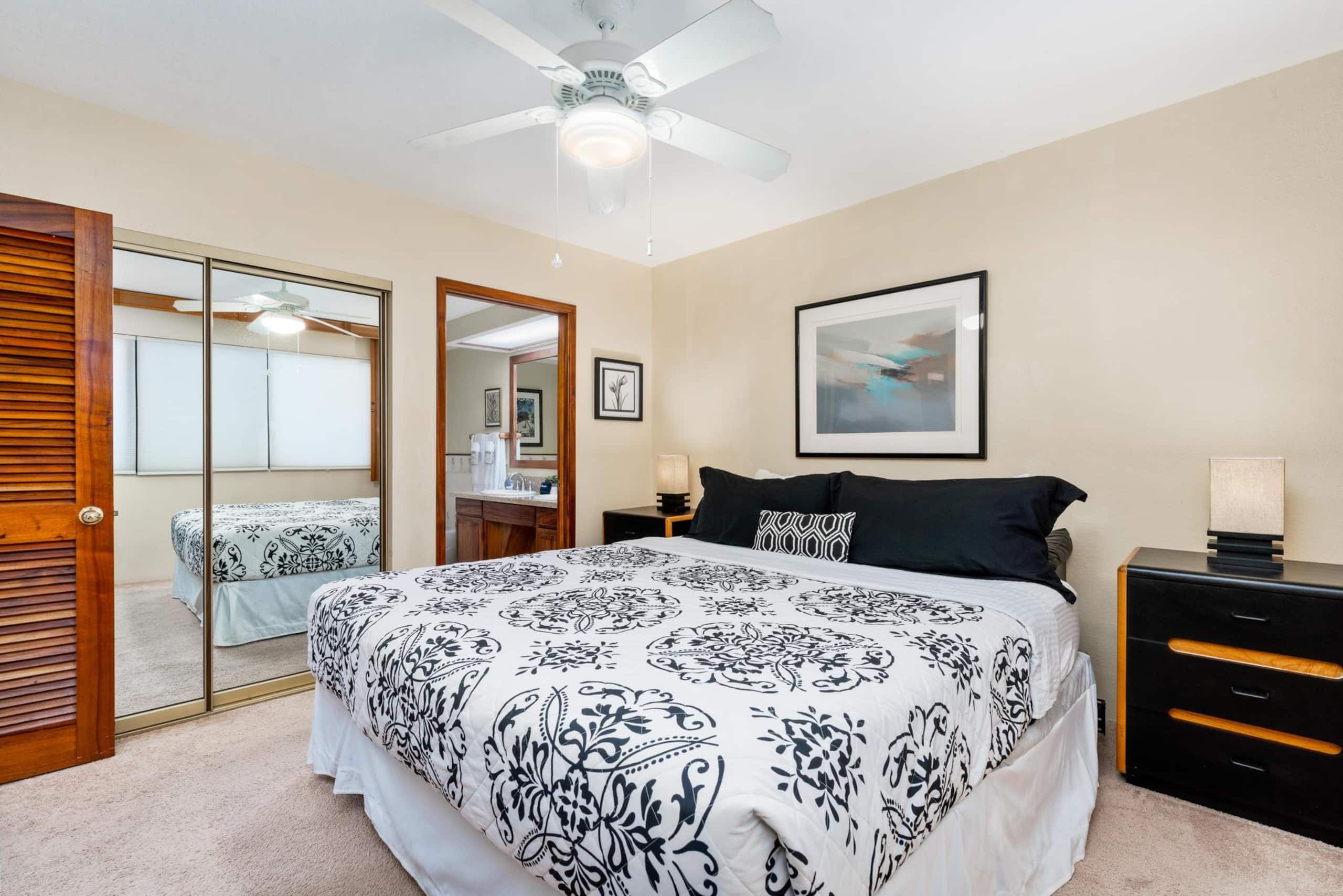 Condo in Kailua-Kona · ★4.63 · 2 bedrooms · 3 beds · 2 baths - Image 19