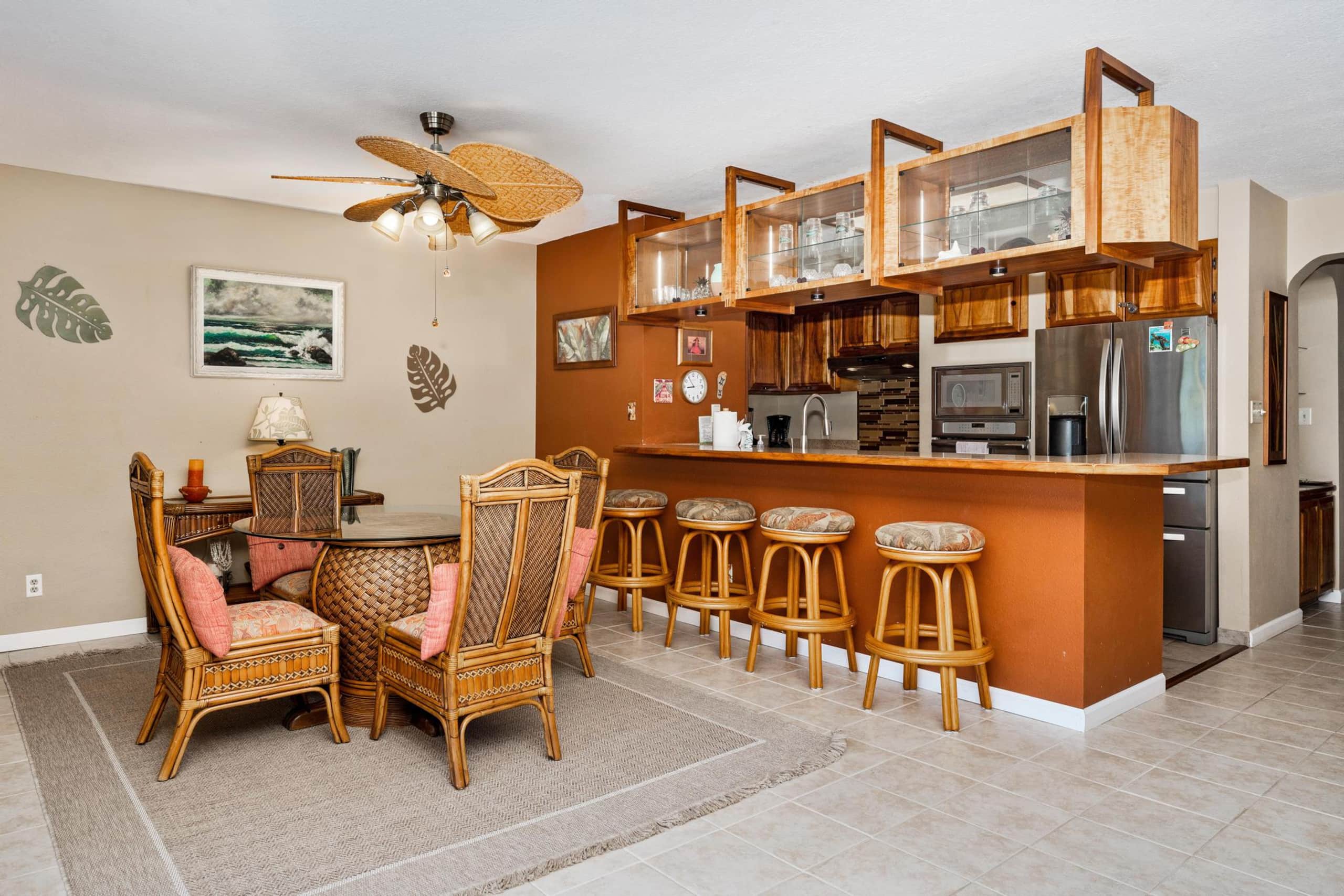 Condo in Kailua-Kona · ★4.63 · 2 bedrooms · 3 beds · 2 baths - Image 11