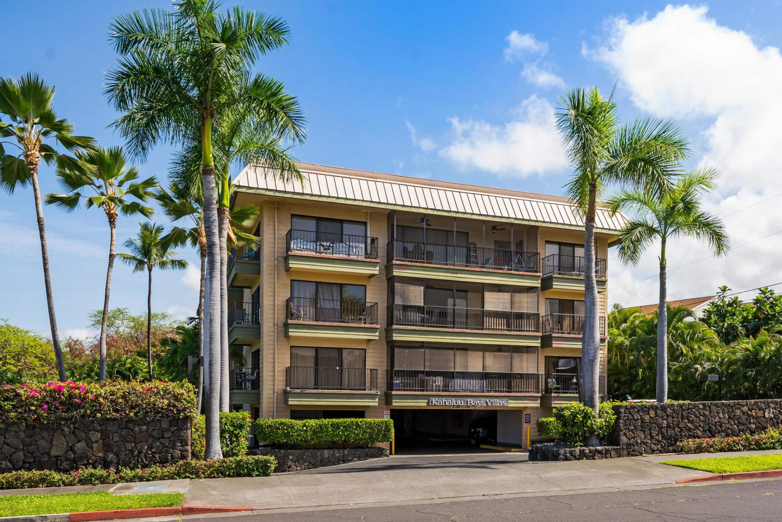 Condo in Kailua-Kona · ★4.63 · 2 bedrooms · 3 beds · 2 baths - Image 44