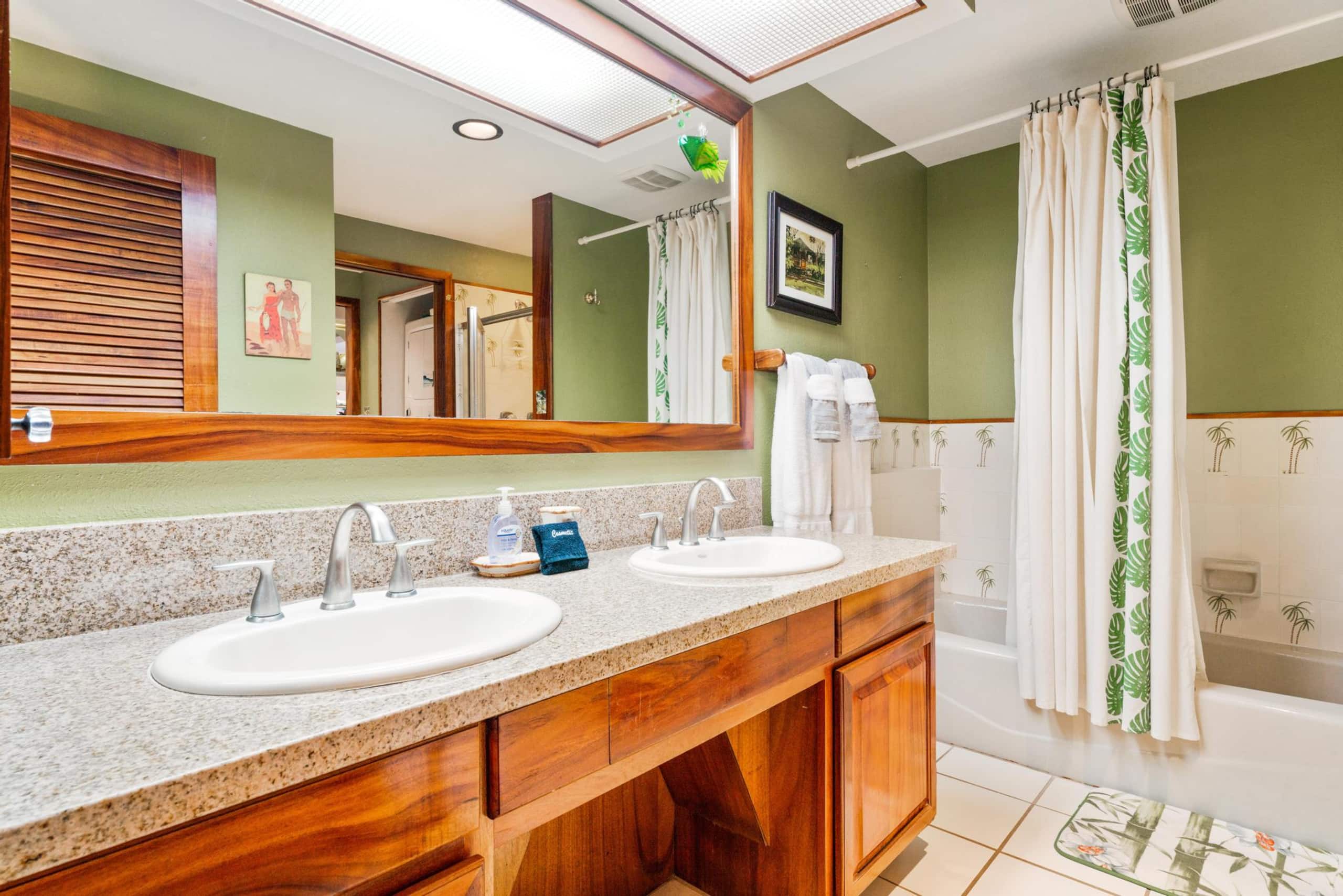 Condo in Kailua-Kona · ★4.63 · 2 bedrooms · 3 beds · 2 baths - Image 29