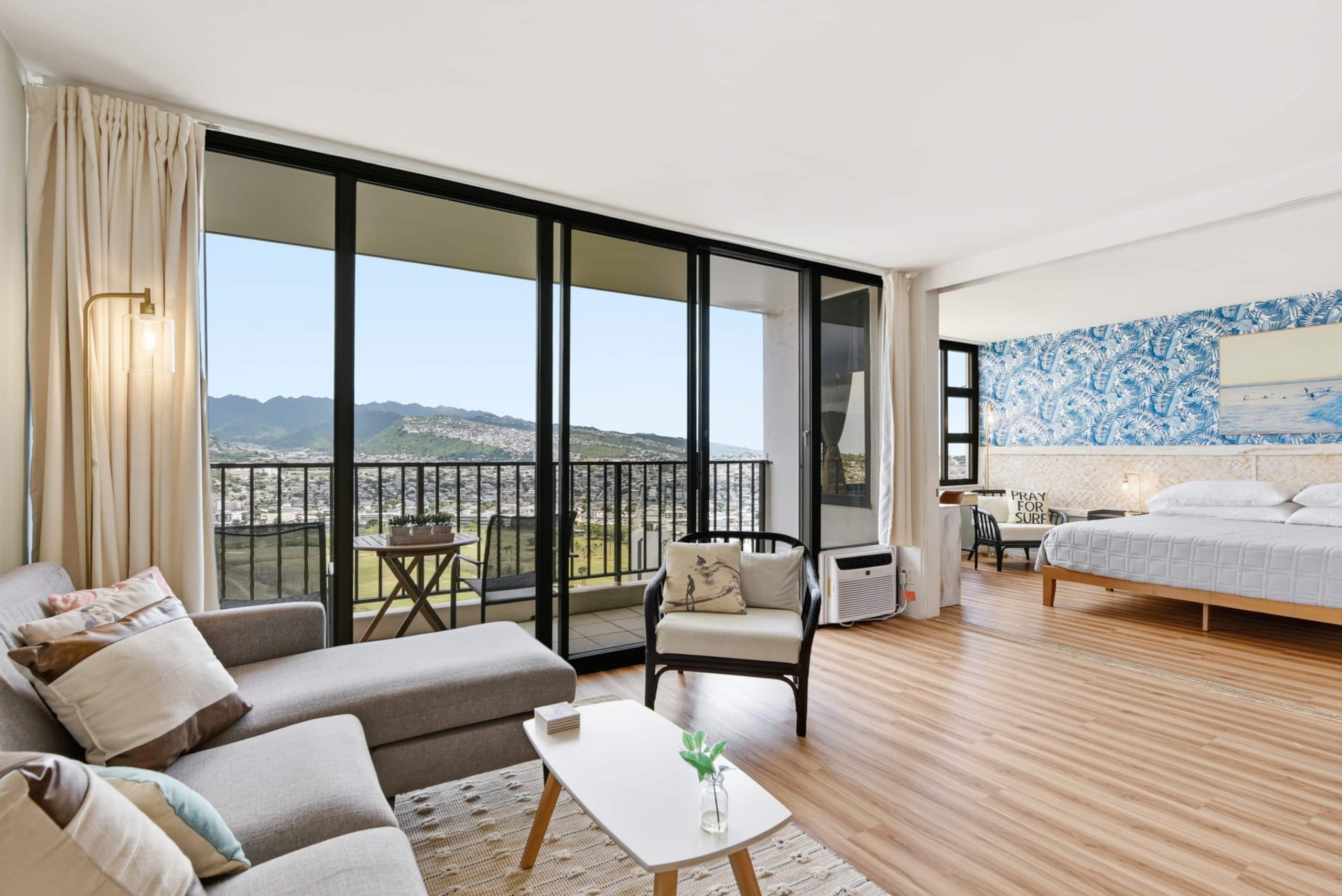 Condo in Honolulu · ★4.95 · 1 bedroom · 1 bed · 1 private bath - Image 11