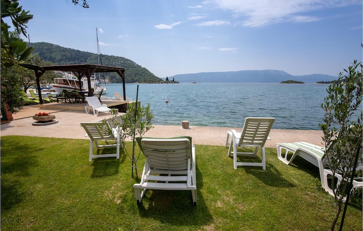 Amazing Apartment In Blace With Wifi - Duba