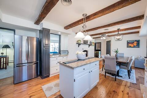 Airy & Spacious Modern Farmhouse