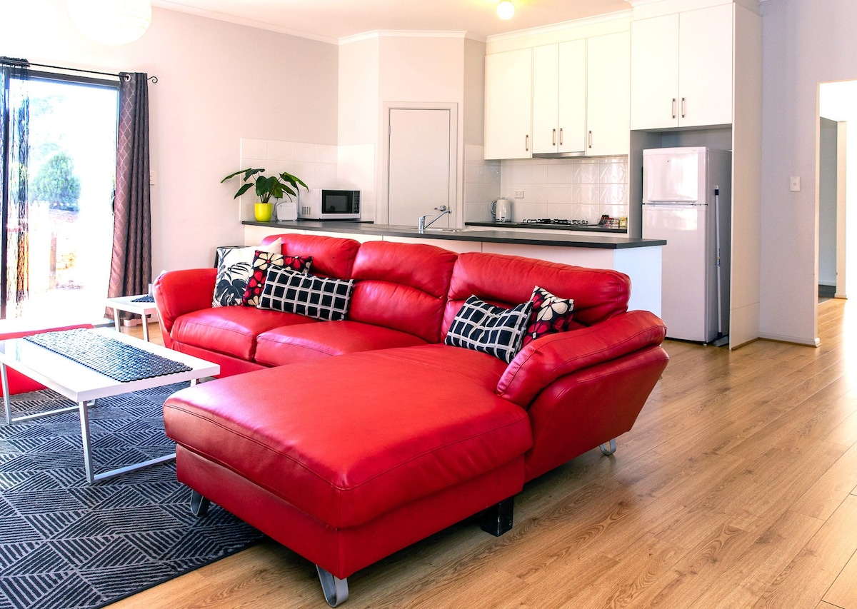 Riverview- Modern
