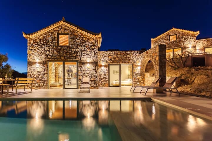 Gerakada Exclusive-Seaview Villa with Private Pool