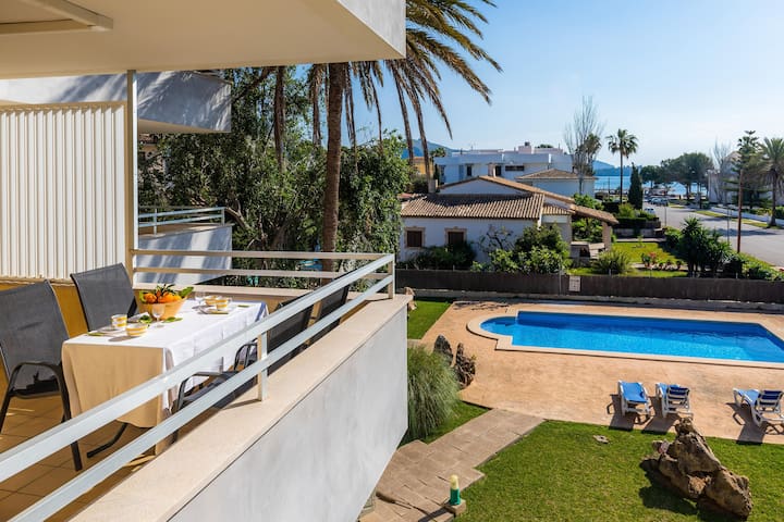 Apartment La Veleta with Sea View