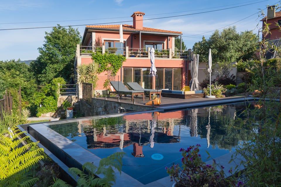 Top-earning Airbnb listing in Ponte de Lima, 6 bedrooms